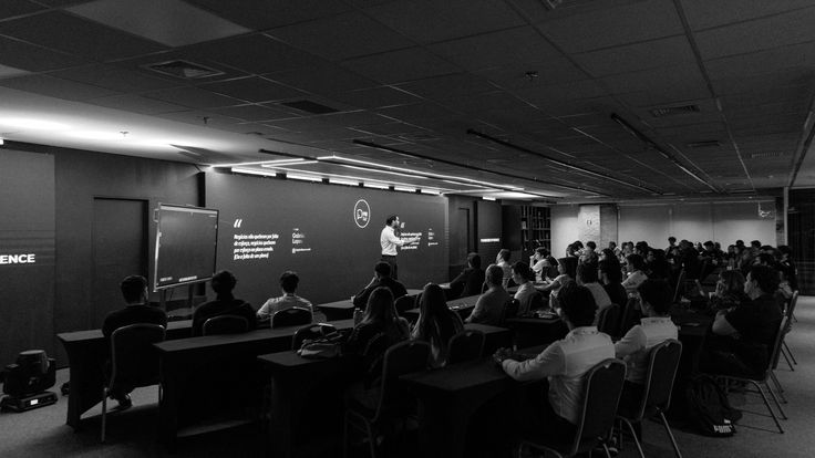 Público en una conferencia o capacitación corporativa